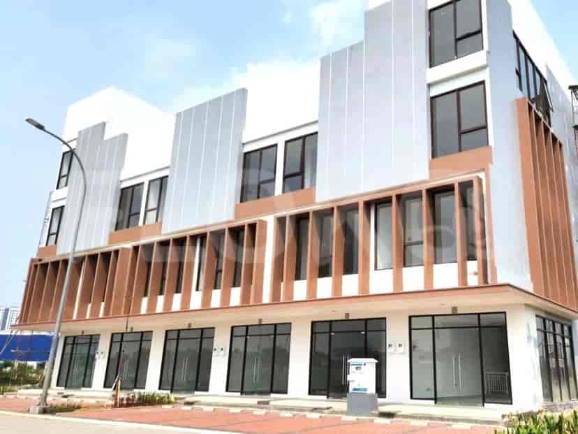 96 sqm, shophouse for sale in Jalan Jakarta Business District, Cakung 1