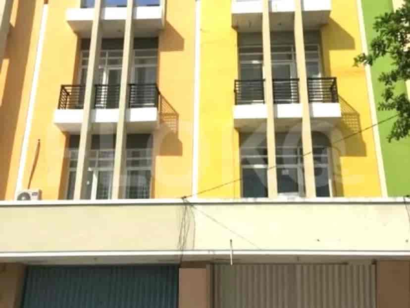 135 sqm, shophouse for sale in Jalan Symphoni , Bekasi 1