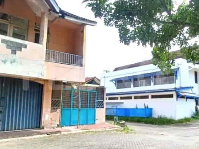 184 sqm, shophouse for sale in Jalan Taman Modern , Menteng 3