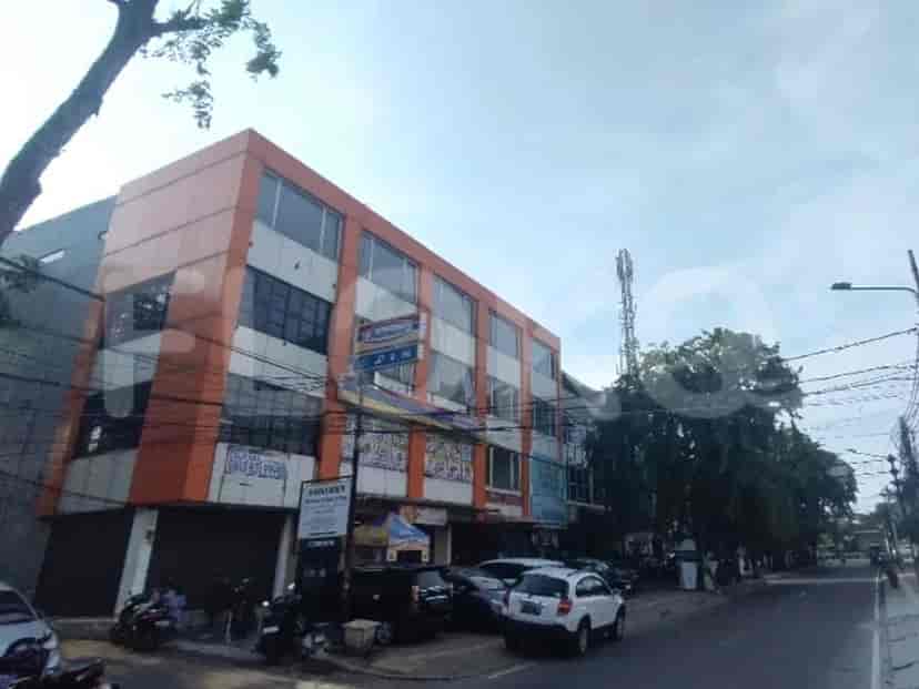 Dijual Ruko Luas 340 m2 di Jalan Jendral Suprapto, Cempaka Putih 1