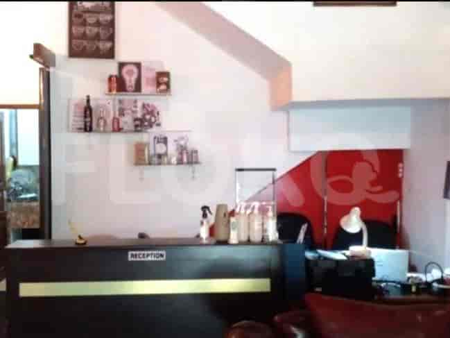 Dijual Ruko Luas 195 m2 di Jalan The Royal Palace, Menteng - RKS4f6 3