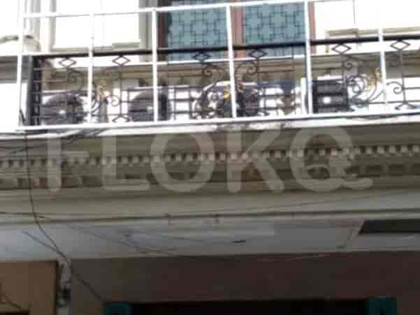 195 sqm, shophouse for sale in Jalan The Royal Palace, Menteng 1