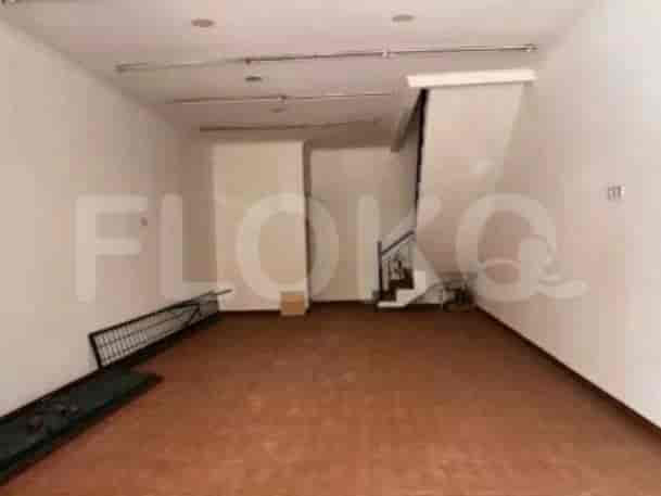 120 sqm, shophouse for sale in Jalan Kresek Raya, Cengkareng 1