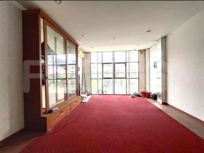 Dijual Ruko Luas 300 m2 di Jalan Pintu Air, Pasar Baru 2