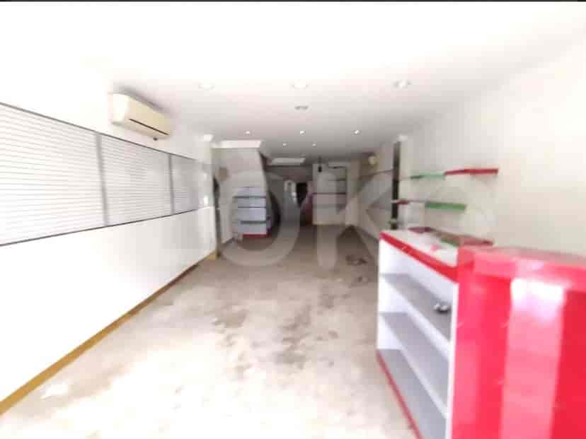 Dijual Ruko Luas 293 m2 di Jalan Pintu Air, Pasar Baru 2