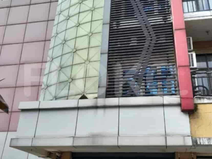 120 sqm, shophouse for sale in Jalan Cawang Raya, Halim Perdana Kusuma 1
