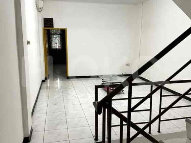 Dijual Ruko Luas 196 m2 di Jalan Jelambar Utama Sakti, Grogol - RKS8d0 2
