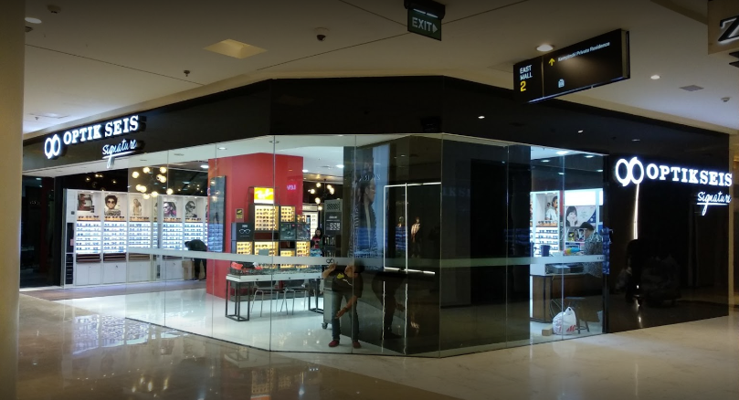 Optik Seis selling optical lenses in Jakarta