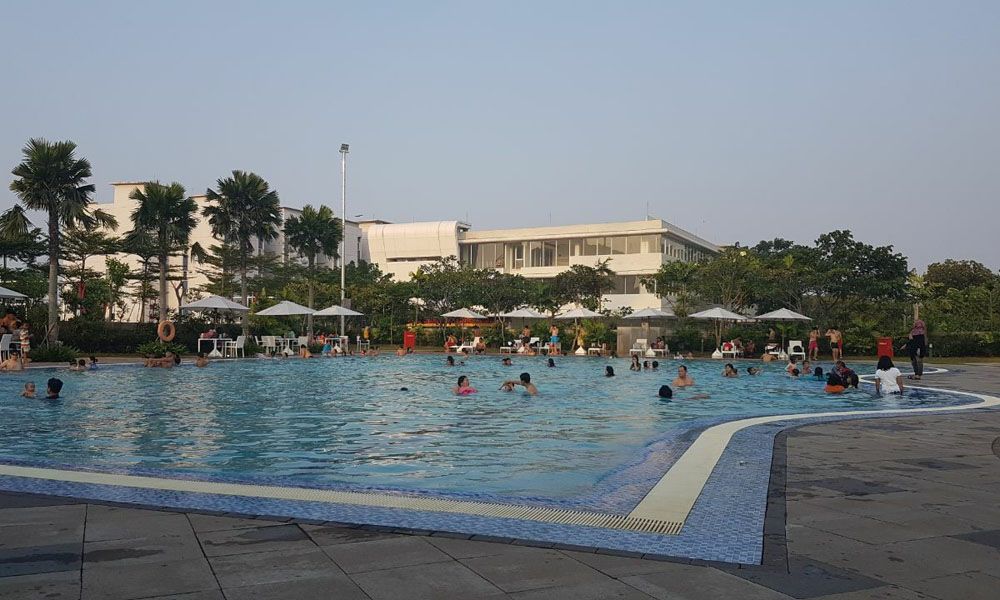 aeropolis residence swimming pool serviced apartment tangerang
