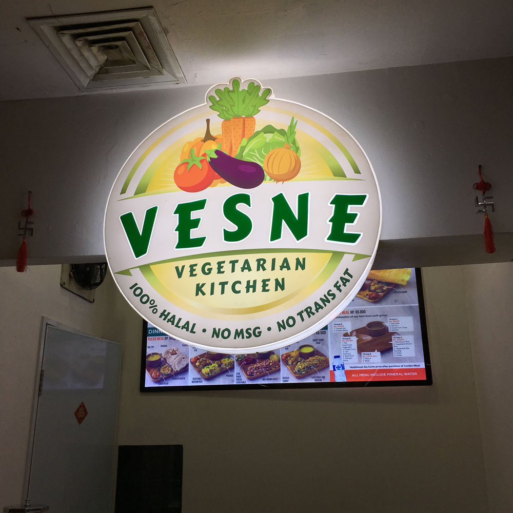 vesne vegetarian restaurant menteng