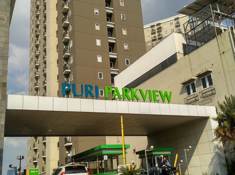 Puri Park View Apartment in Meruya