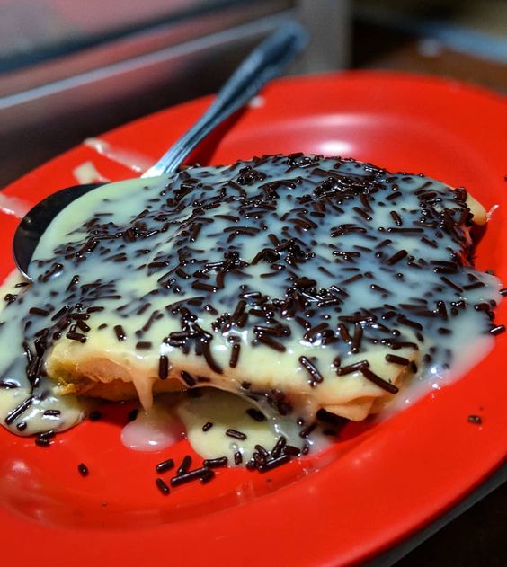 street food jakarta: kue pancong