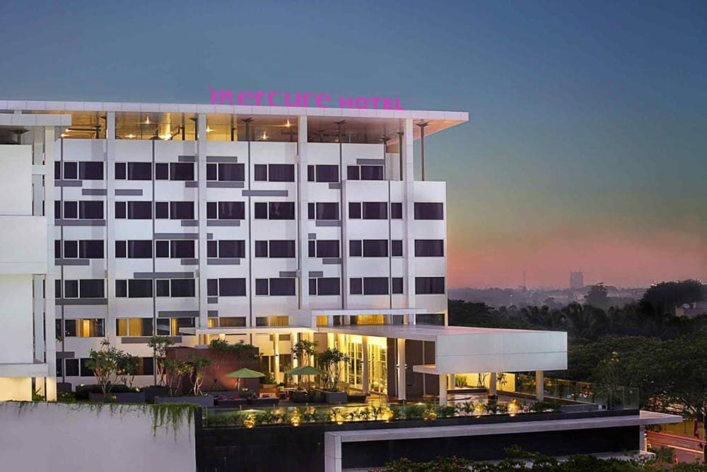 mercure business hotel jakarta