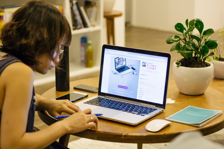 Creating a Focus-Friendly Workspace in Your Apartment