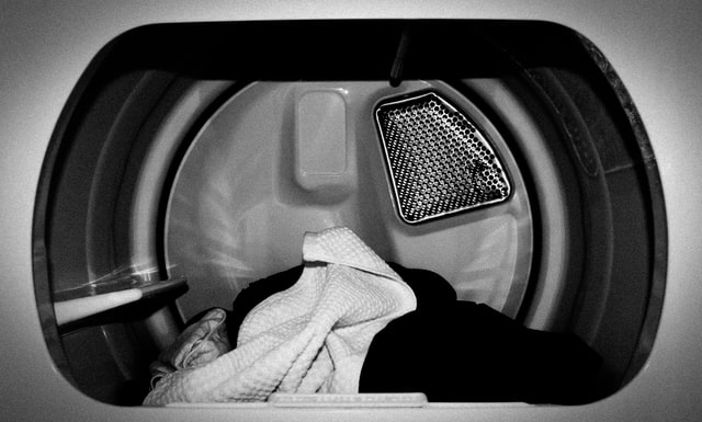 metode mengeringkan sepatu dengan pengering mesin cuci