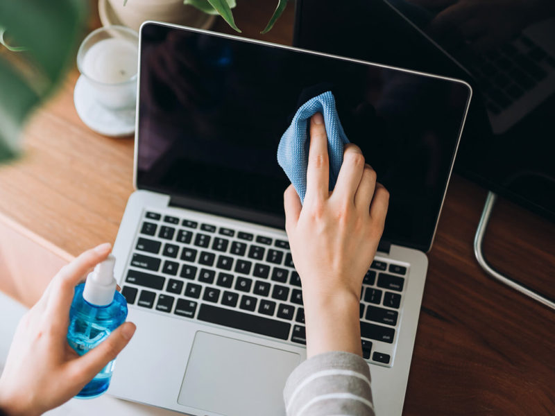 How to Clean Your Laptop Properly at Home (Easily)