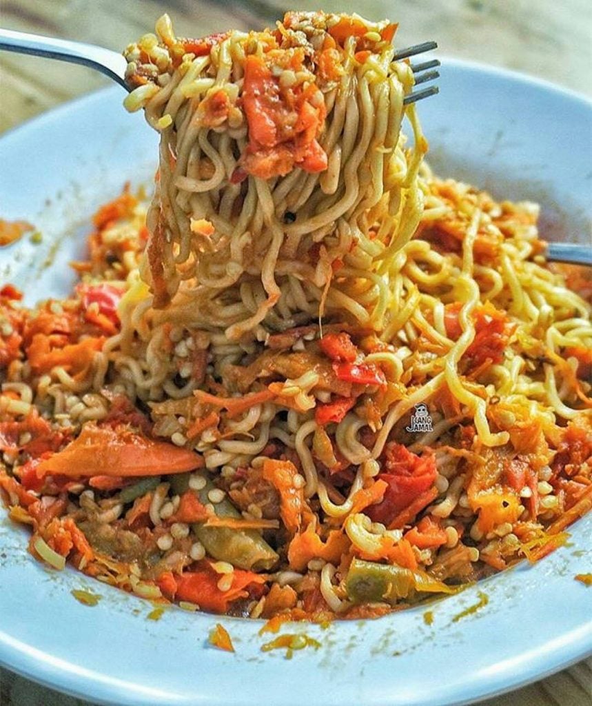 indomie super pedas dengan cabe 