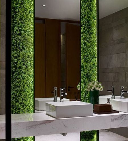 artificial grass to decorate a bathroom