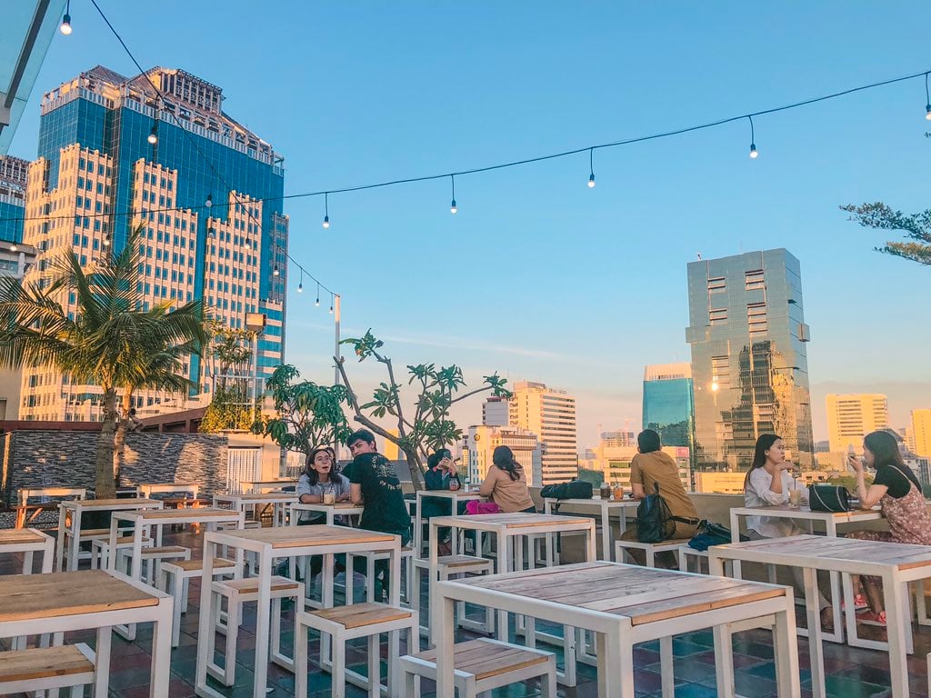 langit seduh hangout place central jakarta