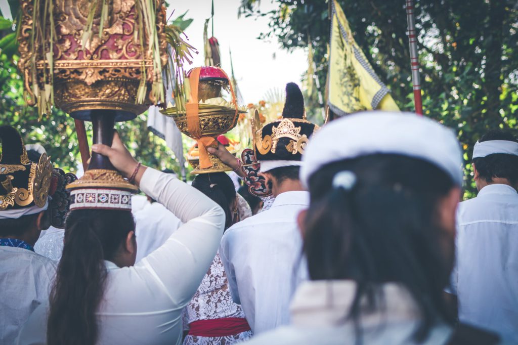 sarong etiquette during ceremonies