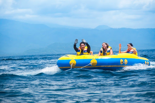 rolling donut watersport bali