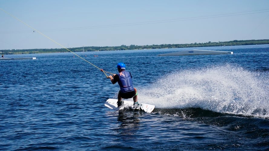 wakeboarding watersport bali