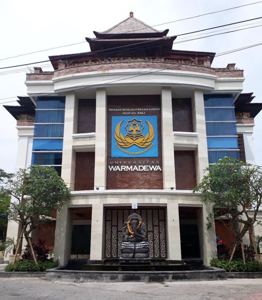 Universitas Warmadewa bali