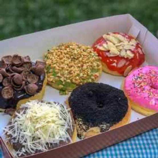 Donat dari Gulali Donuts - temukan gulali donat terdekat