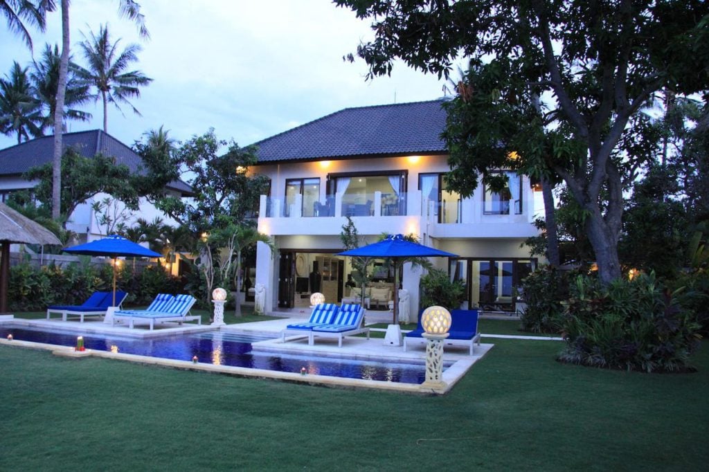 beachfront villas frontview