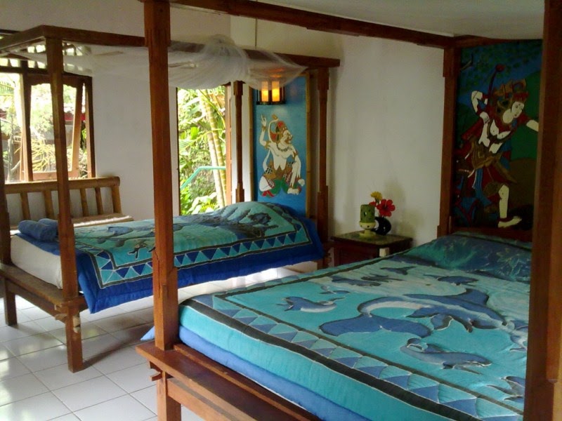 staying in a guesthouse in North Bali at pondok wisata grya sari
