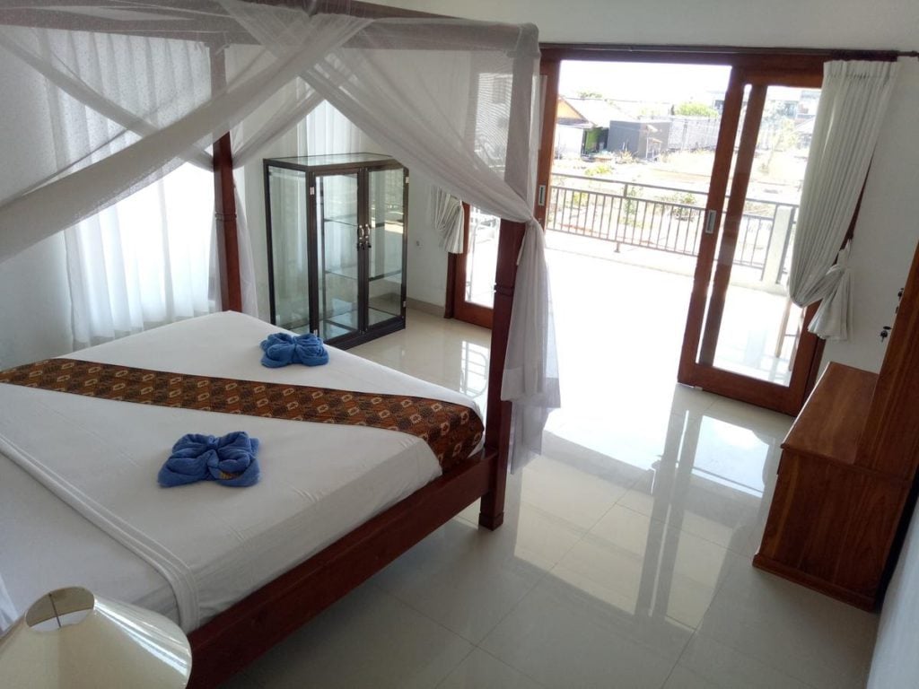 Minory guesthouse room with terrace in East Bali