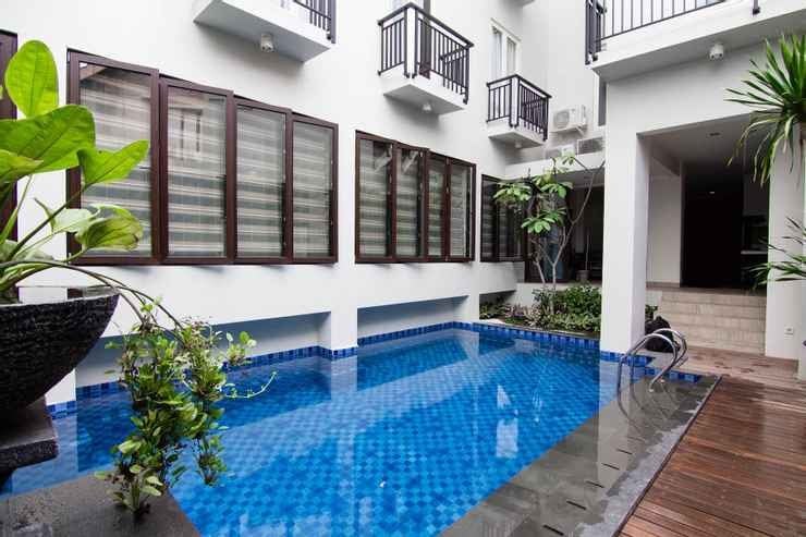 swimming pool in Marrakesh Inn