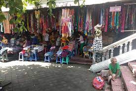 sukawati traditional market