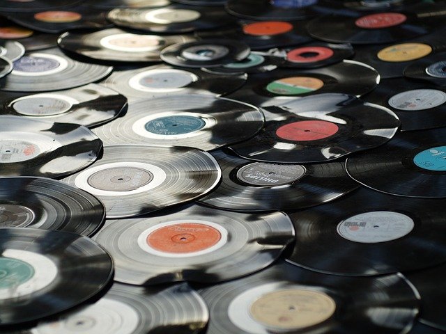 kerajinan dari limbah plastik mosaik CD