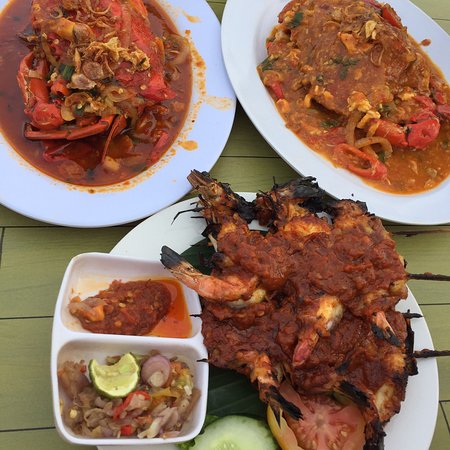 restaurant seafood in kuta