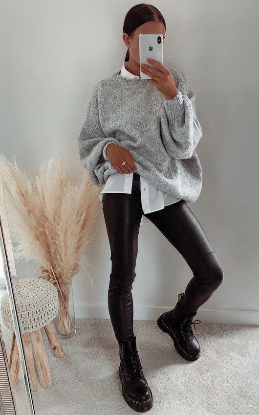 monochromatic casual yet stylish outfit