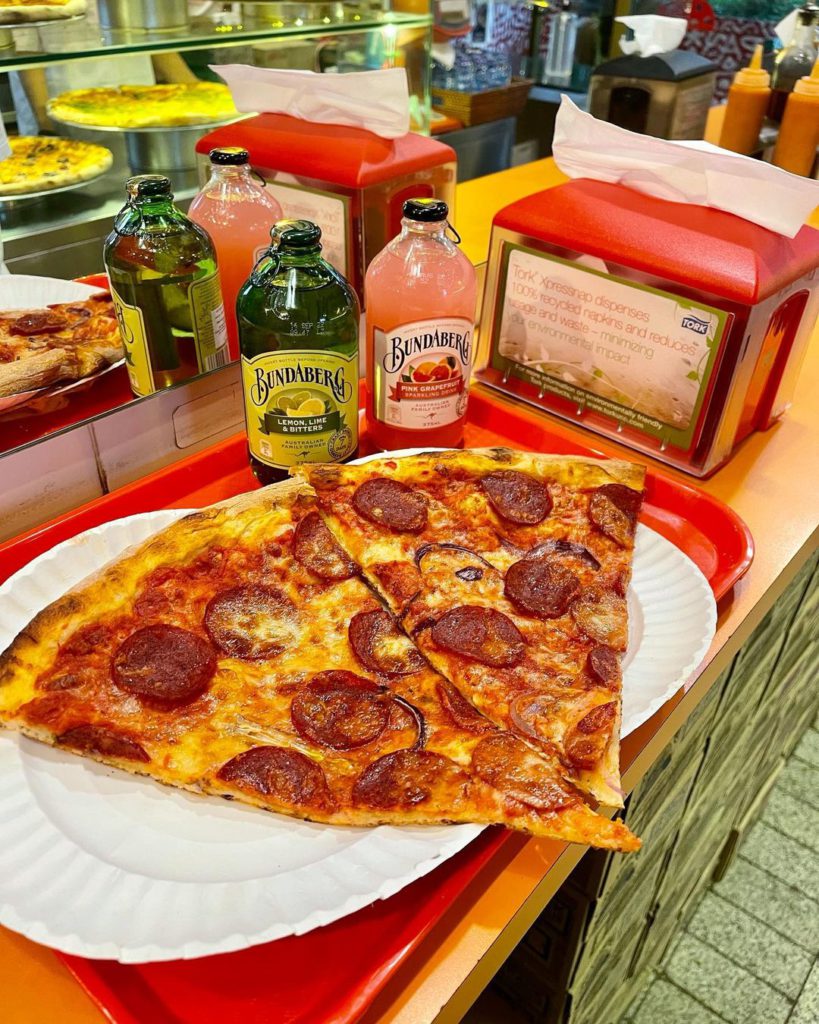 pizza place rekomendasi pizza wajib coba