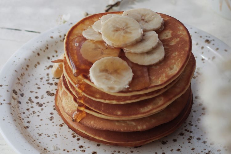 2. Banana Oatmeal Pancakes