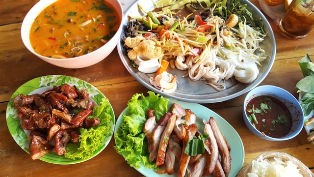 makanan khas thailand