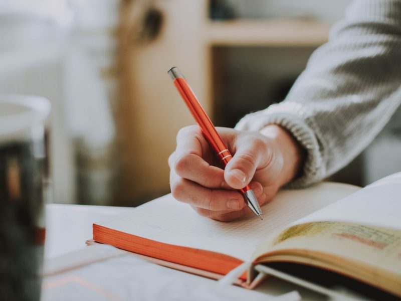 18 Tips Menulis Kreatif Agar Tulisan Tidak Biasa-Biasa Saja