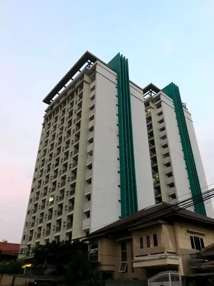 Tamansari Sudirman adalah apartemen dekat Atmajaya Semanggi.