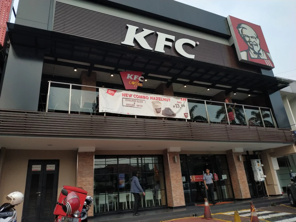 KFC - Resto 24 jam terdekat
